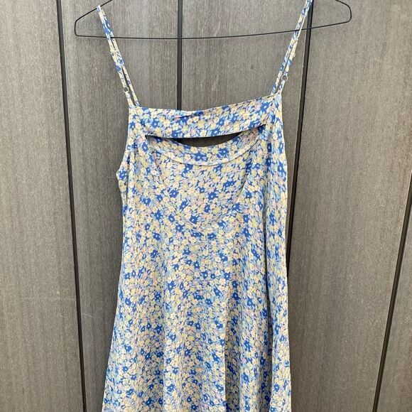 Flynn Skye Mini Dress - Picture 4 of 9